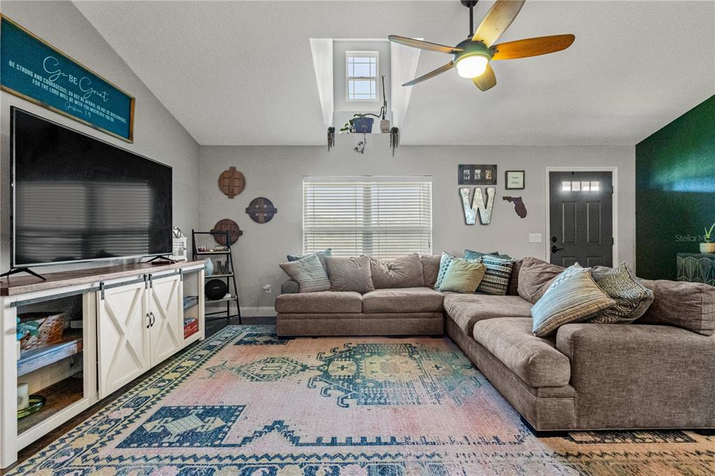 3422 State Rte 471 Sumterville, FL 33585 - Photo 9 of 23