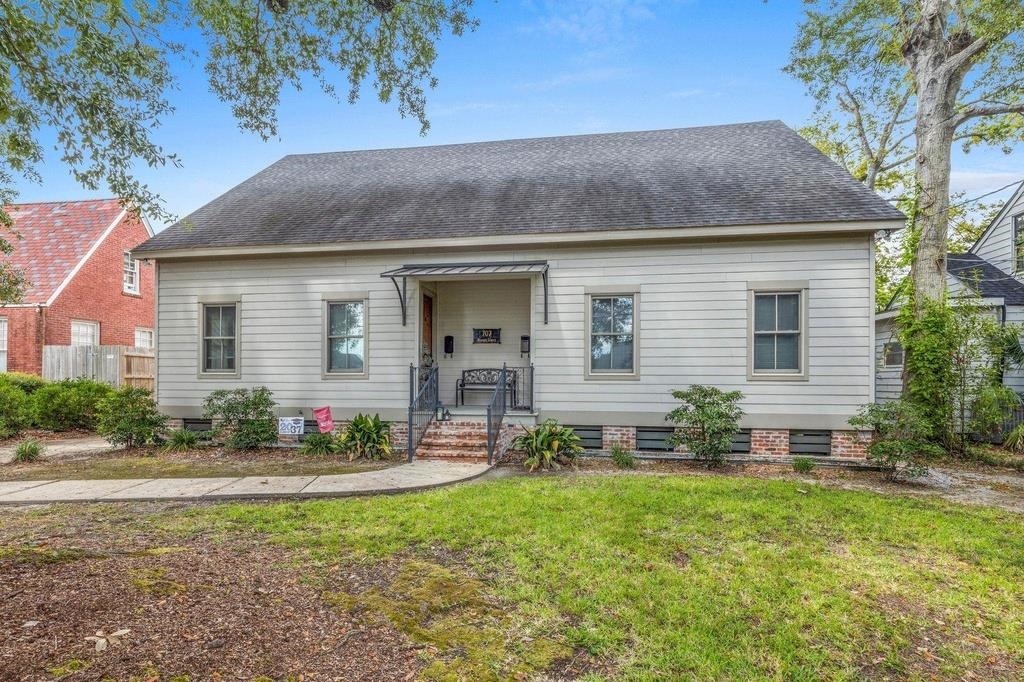 707 Division Street, Unit B Lake Charles, LA 70601 - Photo 1 of 15