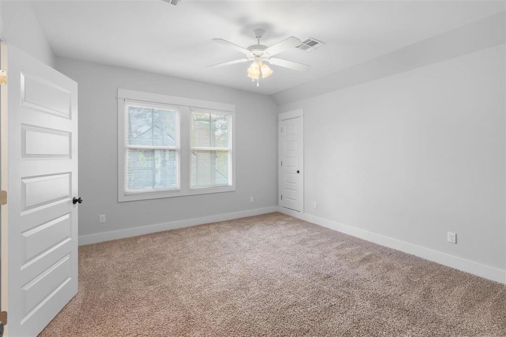 707 Division Street, Unit B Lake Charles, LA 70601 - Photo 11 of 15