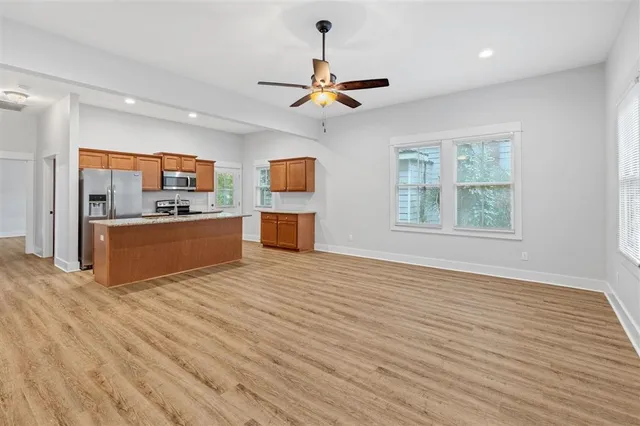 $1,600 | 707 Division Street, Unit B, Lake Charles, LA 70601