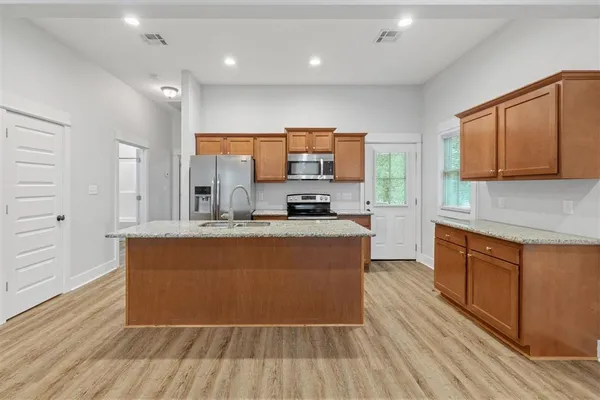 $1,600 | 707 Division Street, Unit B, Lake Charles, LA 70601