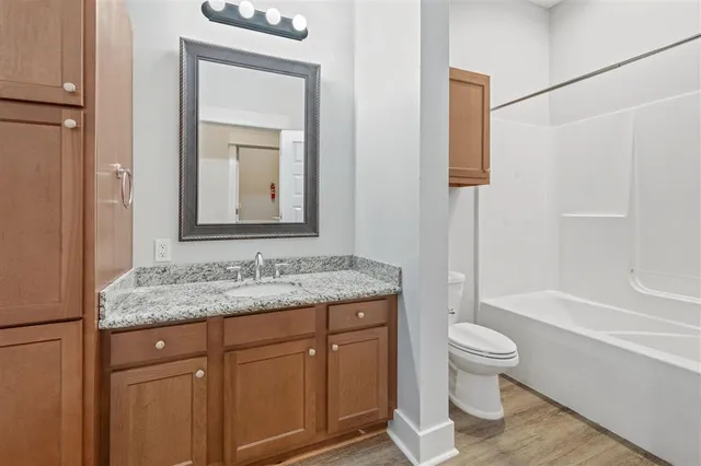 $1,600 | 707 Division Street, Unit B, Lake Charles, LA 70601