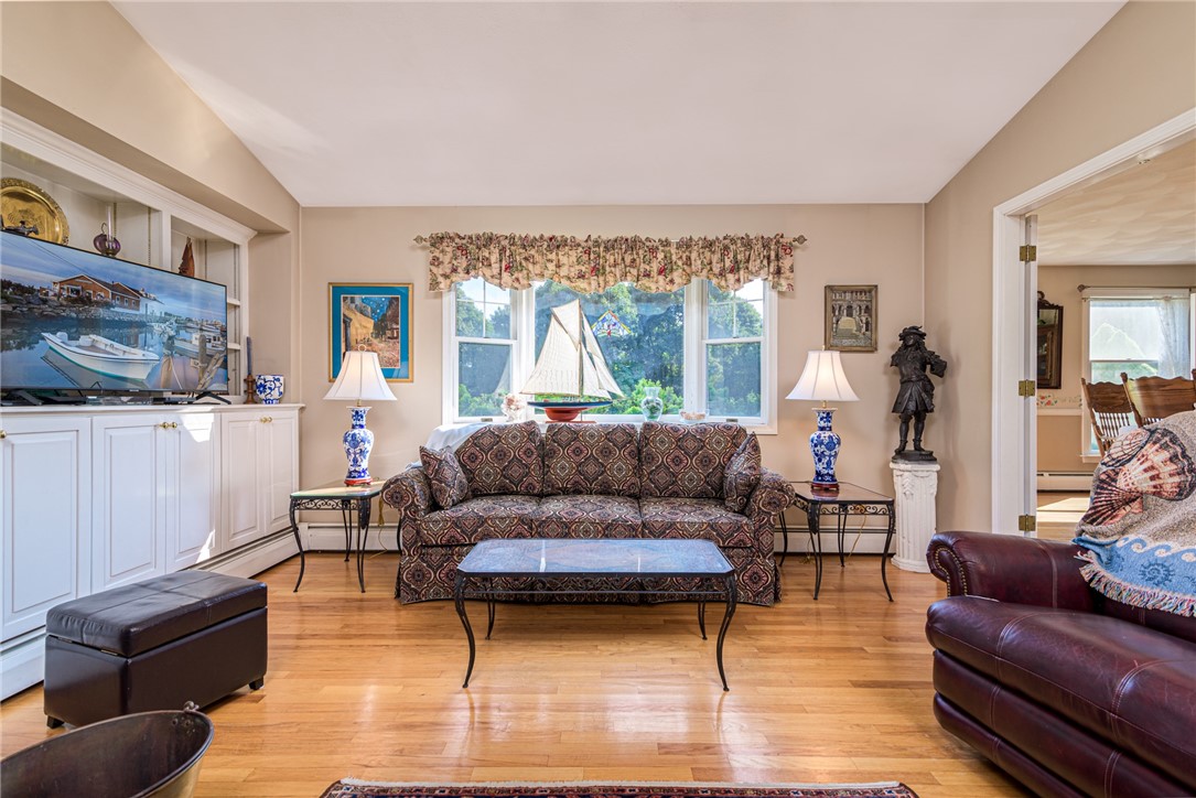 75 Hamilton Allenton Road North Kingstown, RI 02852 - Photo 13 of 50 Gallery Image 13