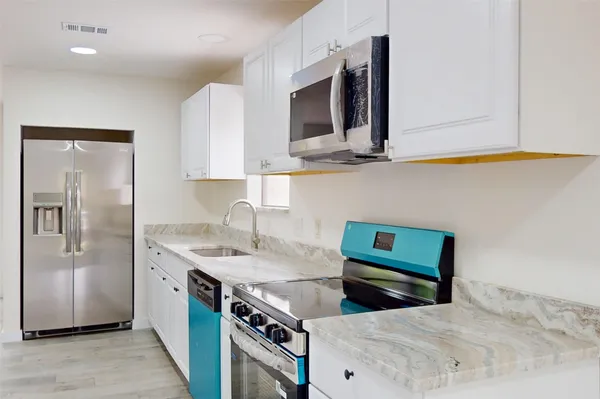 $2,200 | 2218 Poplar Park Drive, Houston, TX 77339