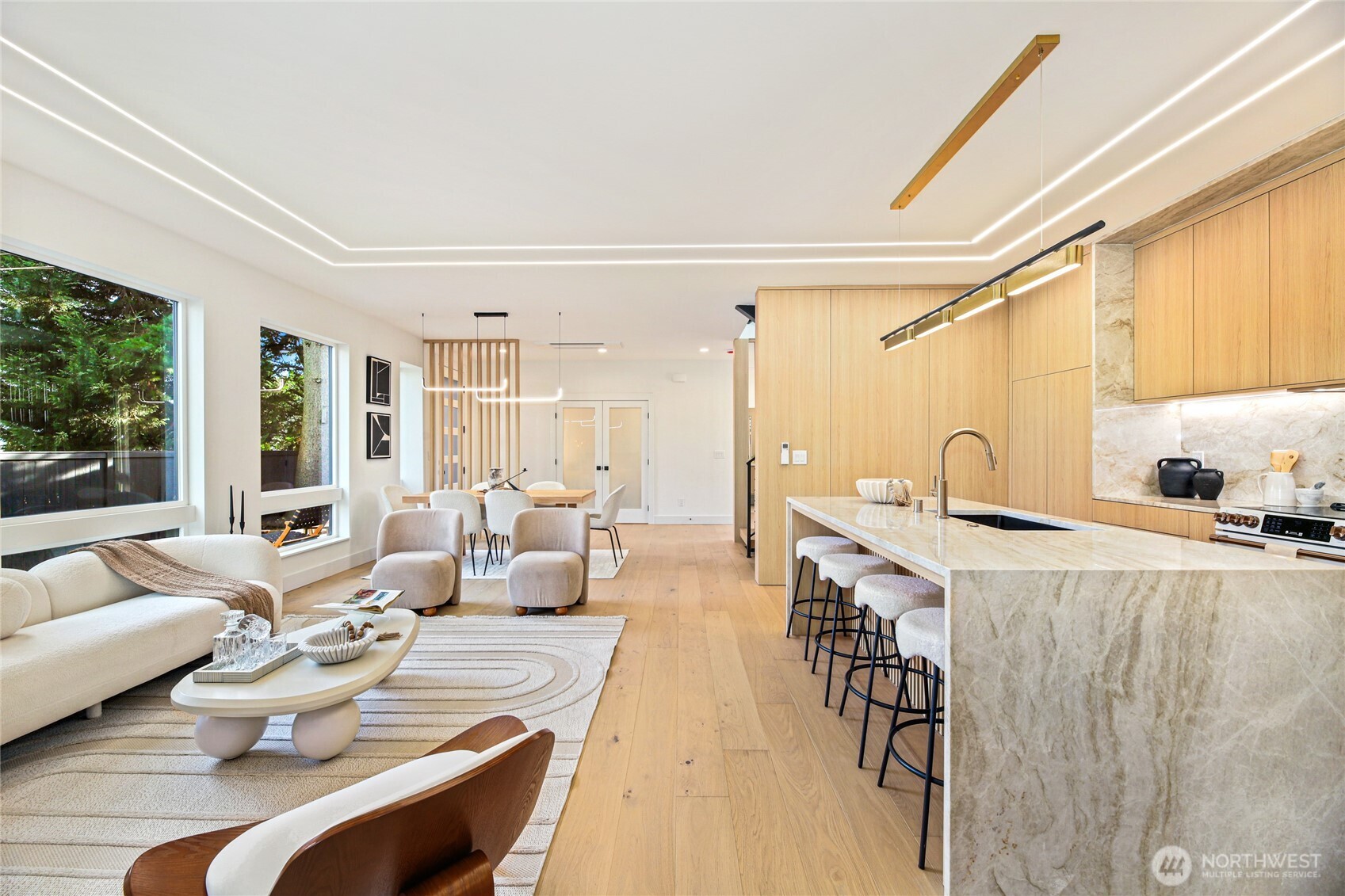 7358 33rd Avenue Northeast Seattle, WA 98115 - Photo 1 of 34