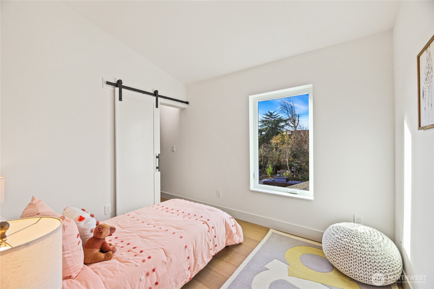 7358 33rd Avenue Northeast Seattle, WA 98115 - Photo 28 of 34