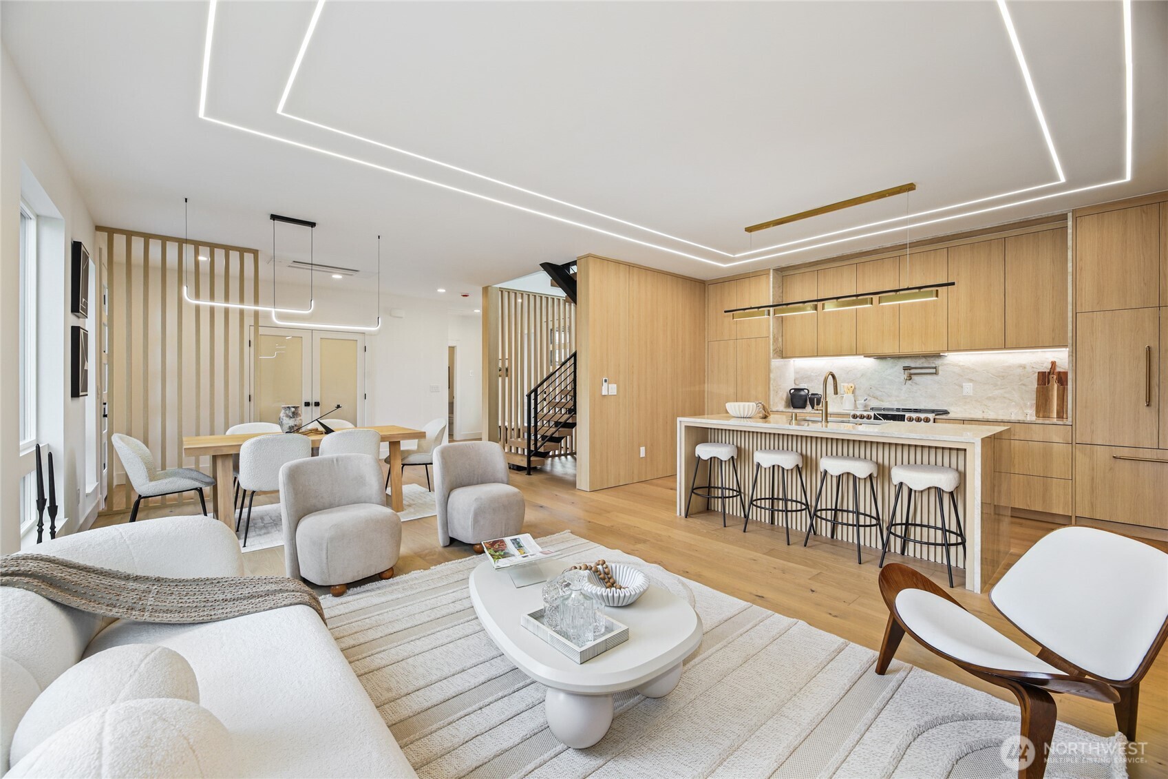 7358 33rd Avenue Northeast Seattle, WA 98115 - Photo 6 of 34