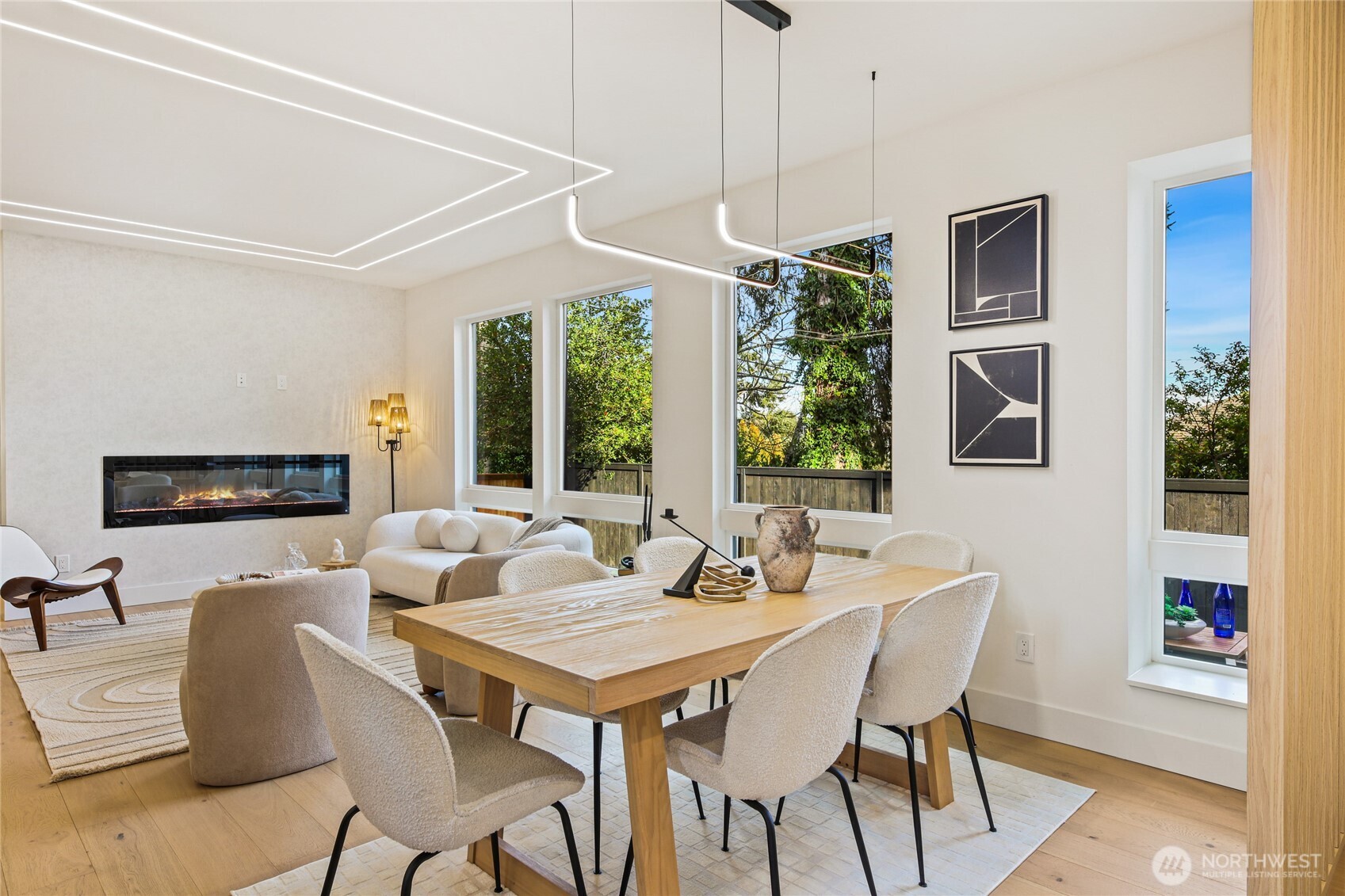 7358 33rd Avenue Northeast Seattle, WA 98115 - Photo 7 of 34