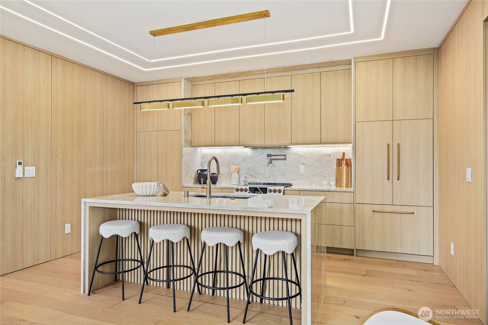 7358 33rd Avenue Northeast Seattle, WA 98115 - Photo 9 of 34