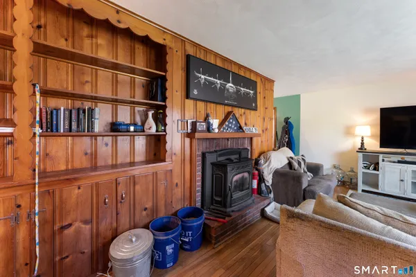 $365,000 | 640 Wolf Den Road, Brooklyn, CT 06234