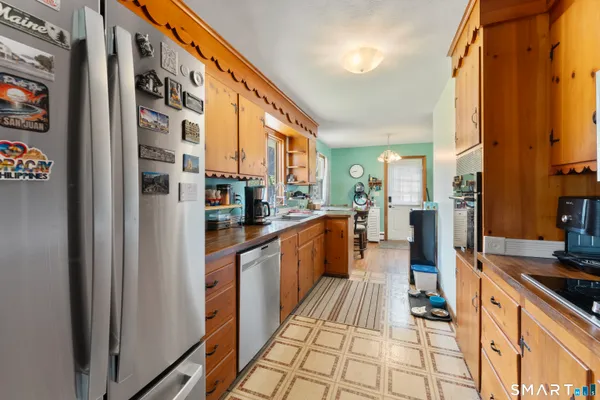 $365,000 | 640 Wolf Den Road, Brooklyn, CT 06234