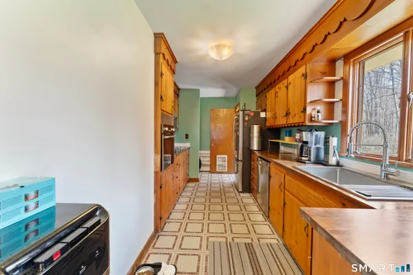 $365,000 | 640 Wolf Den Road, Brooklyn, CT 06234