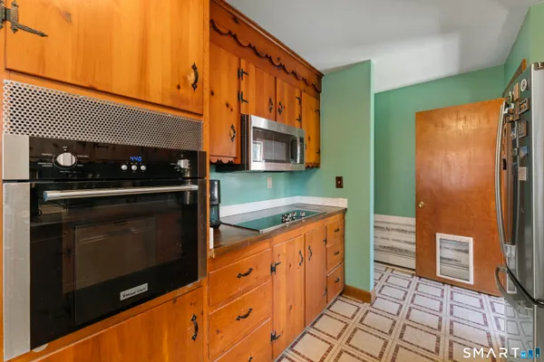 $365,000 | 640 Wolf Den Road, Brooklyn, CT 06234