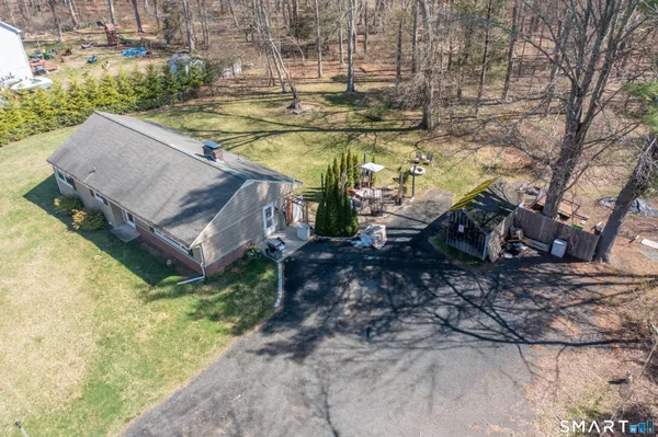 $365,000 | 640 Wolf Den Road, Brooklyn, CT 06234