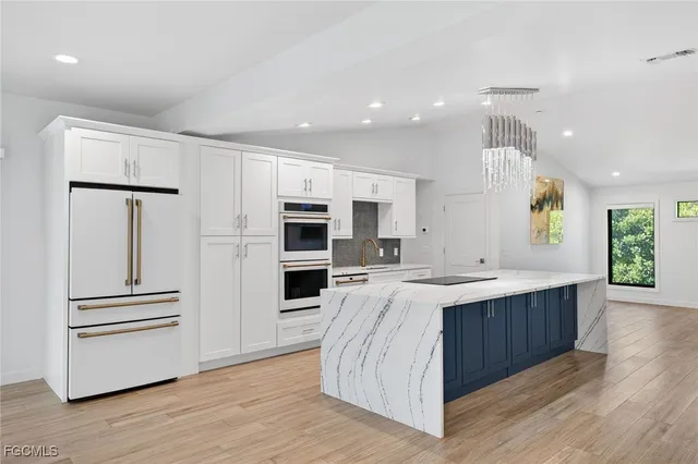 $1,699,000 | 1211 Periwinkle Way, Sanibel, FL 33957