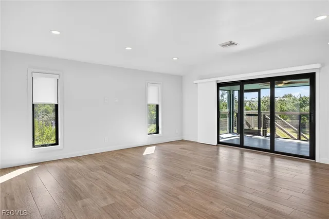 $1,699,000 | 1211 Periwinkle Way, Sanibel, FL 33957