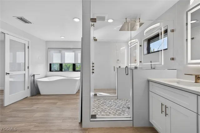 $1,699,000 | 1211 Periwinkle Way, Sanibel, FL 33957