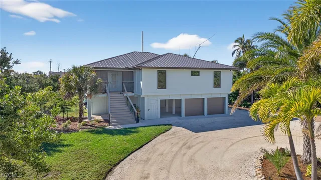 $1,699,000 | 1211 Periwinkle Way, Sanibel, FL 33957