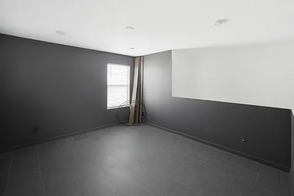$2,800 | 6815 West Encinas Lane, Phoenix, AZ 85043