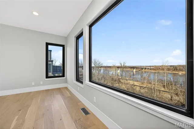 $850,000 | 1017 River Bluff Drive, Washington, MO 63090