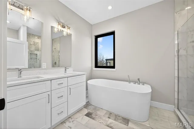 $850,000 | 1017 River Bluff Drive, Washington, MO 63090