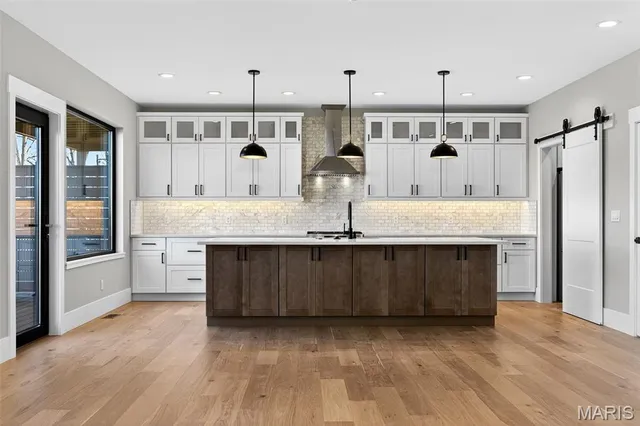 $850,000 | 1017 River Bluff Drive, Washington, MO 63090