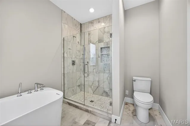 $850,000 | 1017 River Bluff Drive, Washington, MO 63090