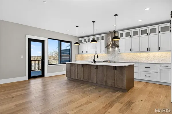 $850,000 | 1017 River Bluff Drive, Washington, MO 63090