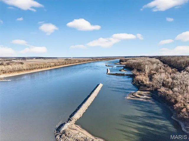 $850,000 | 1017 River Bluff Drive, Washington, MO 63090