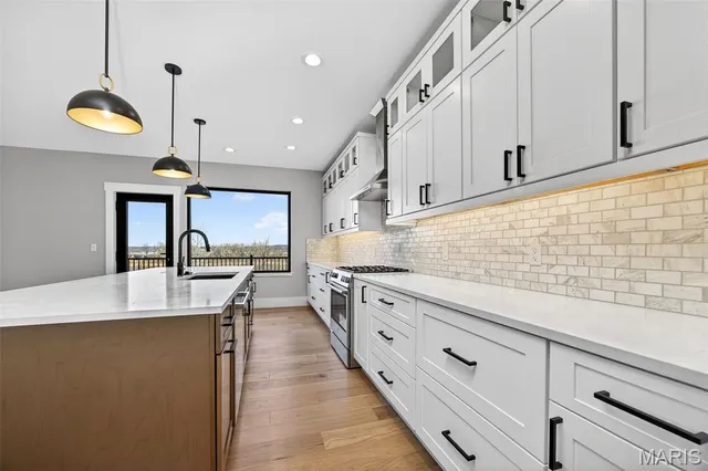 $850,000 | 1017 River Bluff Drive, Washington, MO 63090