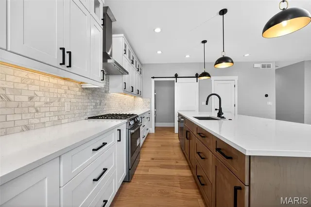 $850,000 | 1017 River Bluff Drive, Washington, MO 63090