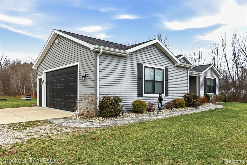 10413 Elms Road Montrose, MI 48457 - Photo 4 of 69 Gallery Image 4