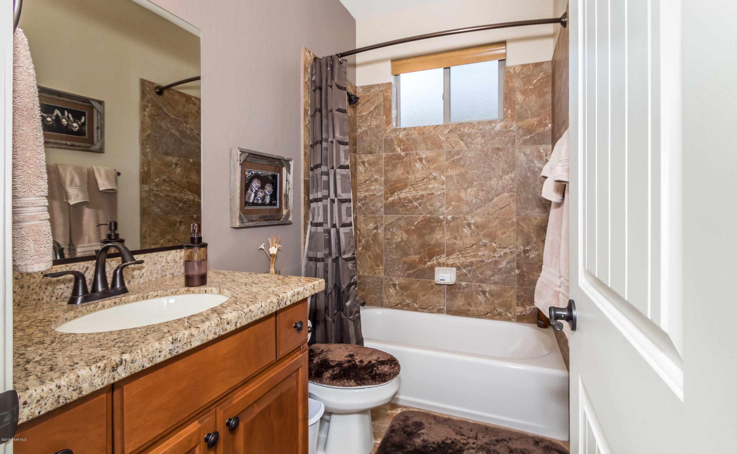 354 Breezy Road Prescott, AZ 86301 - Photo 16 of 25 016_Guest Bathroom