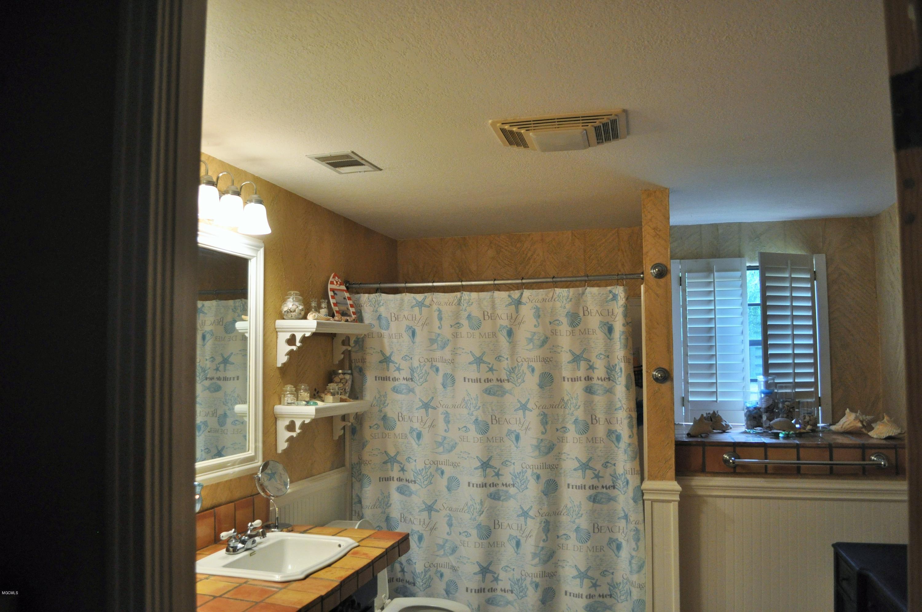 6301 Tolar Road Moss Point, MS 39562 - Photo 30 of 44 DSC_0800 (2)