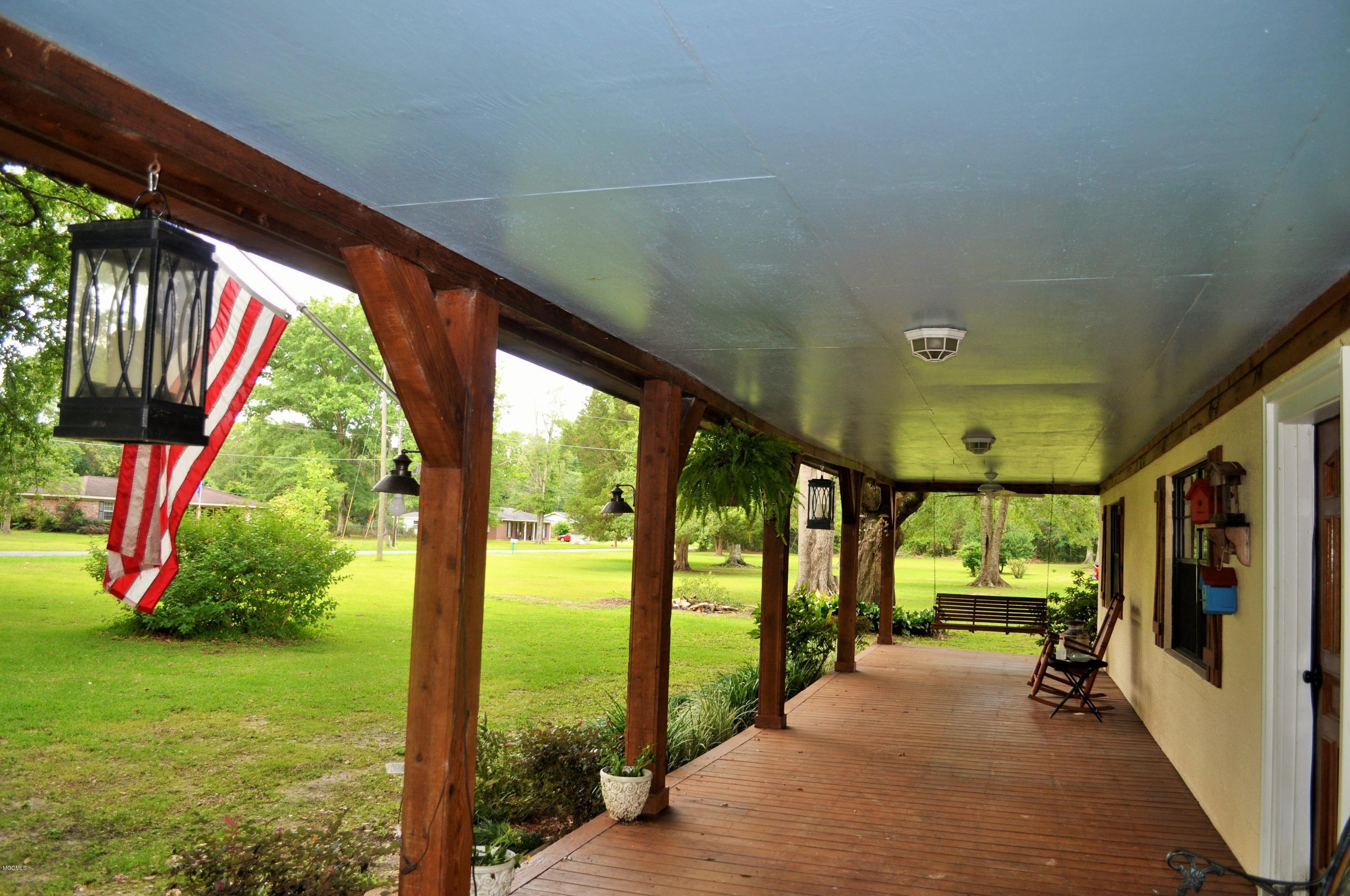 6301 Tolar Road Moss Point, MS 39562 - Photo 7 of 44 DSC_0785 (2)