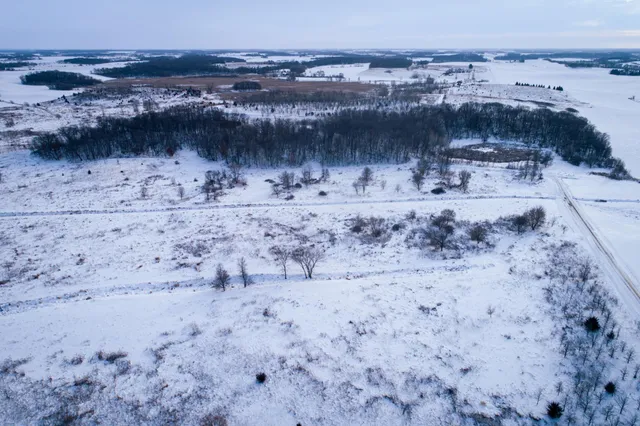 $1,500,000 | 36999 141st Lane, Montgomery, MN 56069