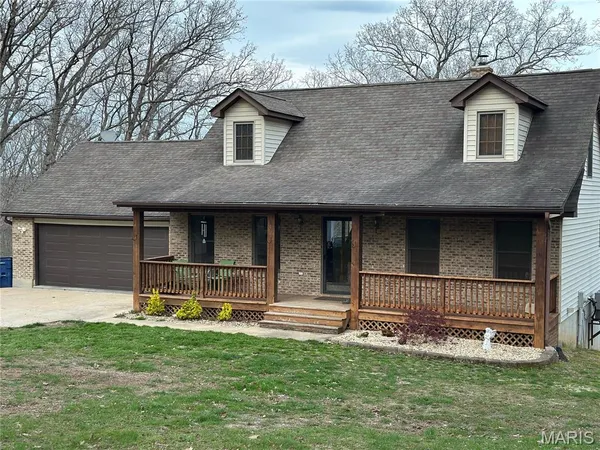$389,900 | 480 Lone Pine Lane, St. Clair, MO 63077