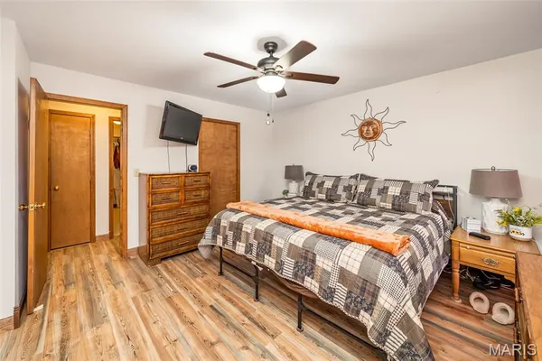 $389,900 | 480 Lone Pine Lane, St. Clair, MO 63077