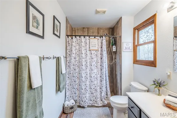 $389,900 | 480 Lone Pine Lane, St. Clair, MO 63077