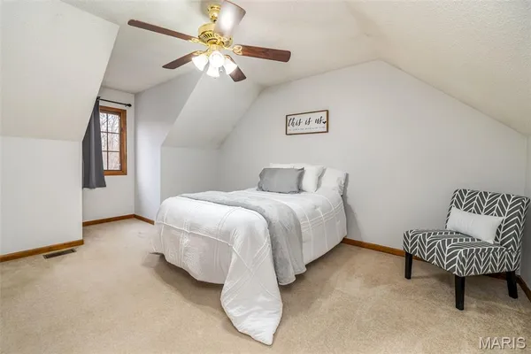 $389,900 | 480 Lone Pine Lane, St. Clair, MO 63077