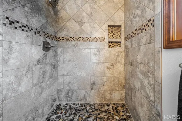 $389,900 | 480 Lone Pine Lane, St. Clair, MO 63077