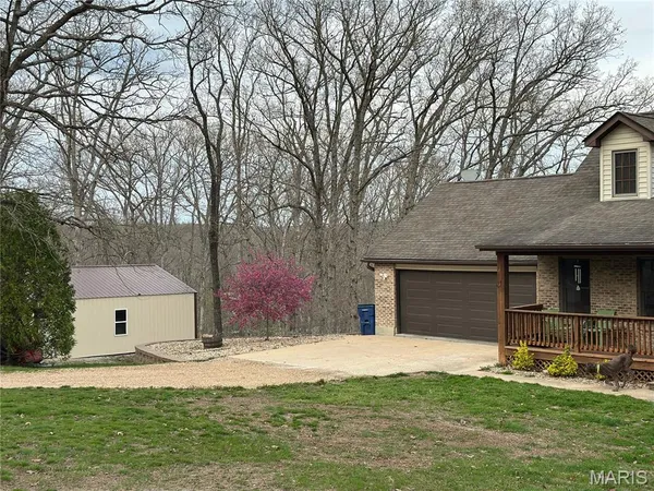 $389,900 | 480 Lone Pine Lane, St. Clair, MO 63077
