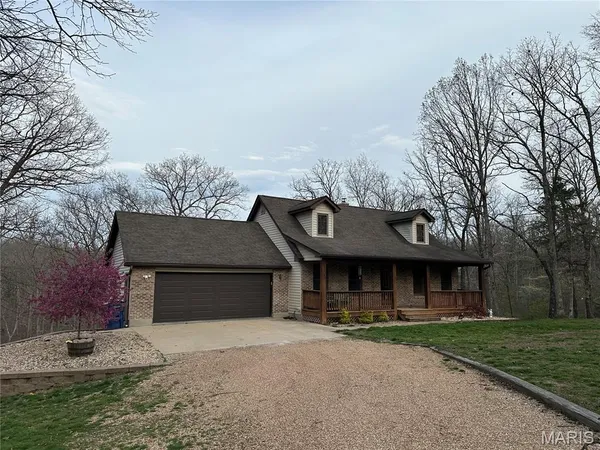 $389,900 | 480 Lone Pine Lane, St. Clair, MO 63077