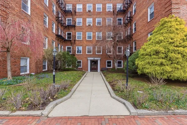 $719,000 | 395 Broadway, Unit L3D, Cambridge, MA 02139