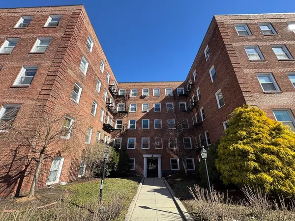 $719,000 | 395 Broadway, Unit L3D, Cambridge, MA 02139