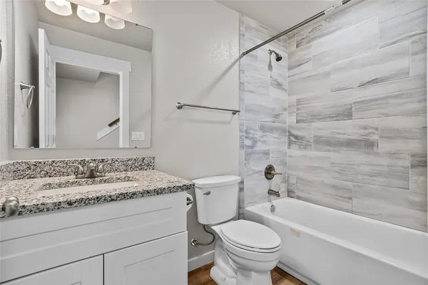 $1,900 | 1058 East Reno Road, Azle, TX 76020