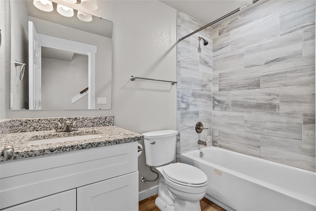 1058 East Reno Road Azle, TX 76020 - Photo 18 of 21 1st Floor Bath