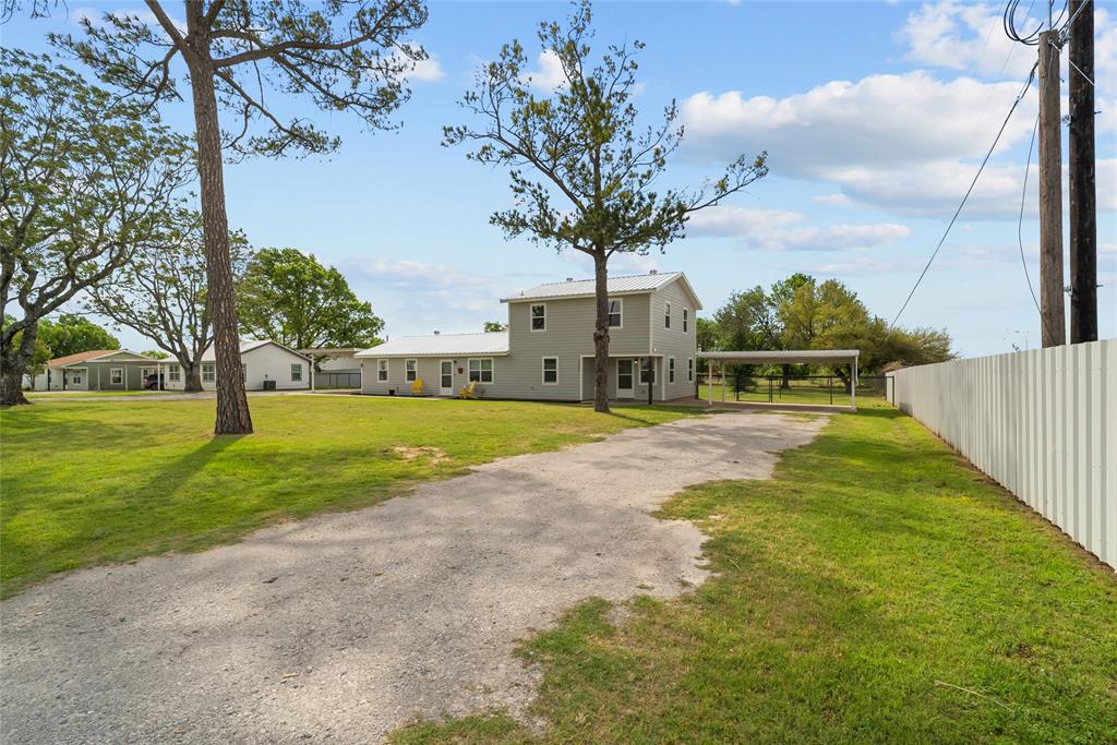 1058 East Reno Road Azle, TX 76020 - Photo 2 of 21