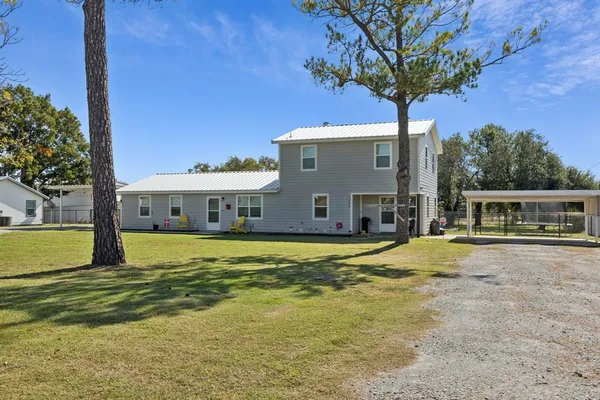 $1,900 | 1058 East Reno Road, Azle, TX 76020