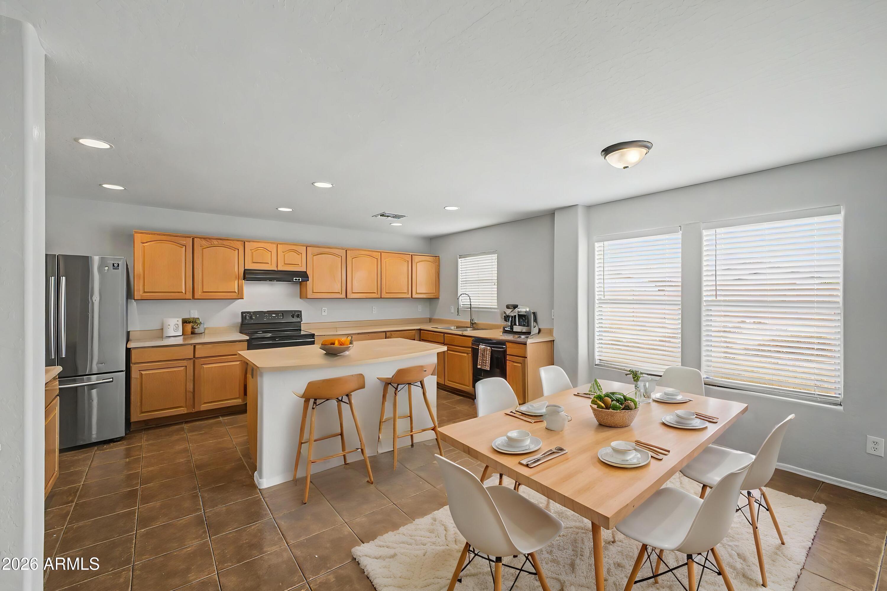 3131 West Apollo Road Phoenix, AZ 85041 - Photo 13 of 43 12-Apollo - Kitchen - Standard - 2